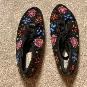Colorwerks Beaded Sneaker Size 9
